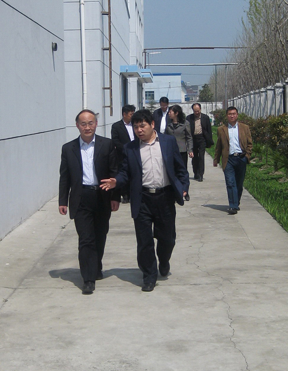 中輕集團(tuán)陳鄂生董事長(zhǎng)視察公司